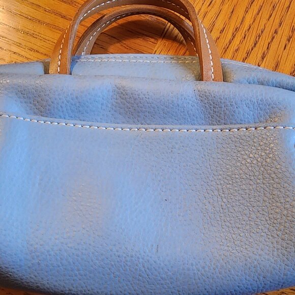 Nine West light Blue Hobo Shoulder bag with makeup bag and wristlet - Picture 4 of 5